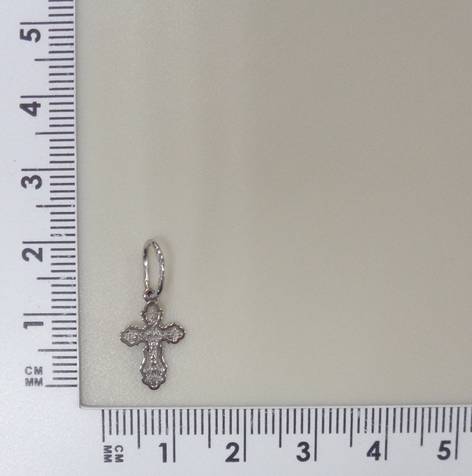 Подвеска-крест из белого золота